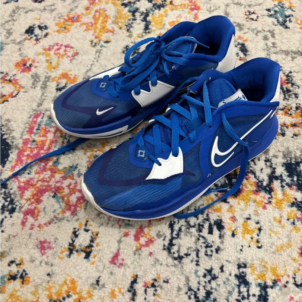 Nike stylish kyrie